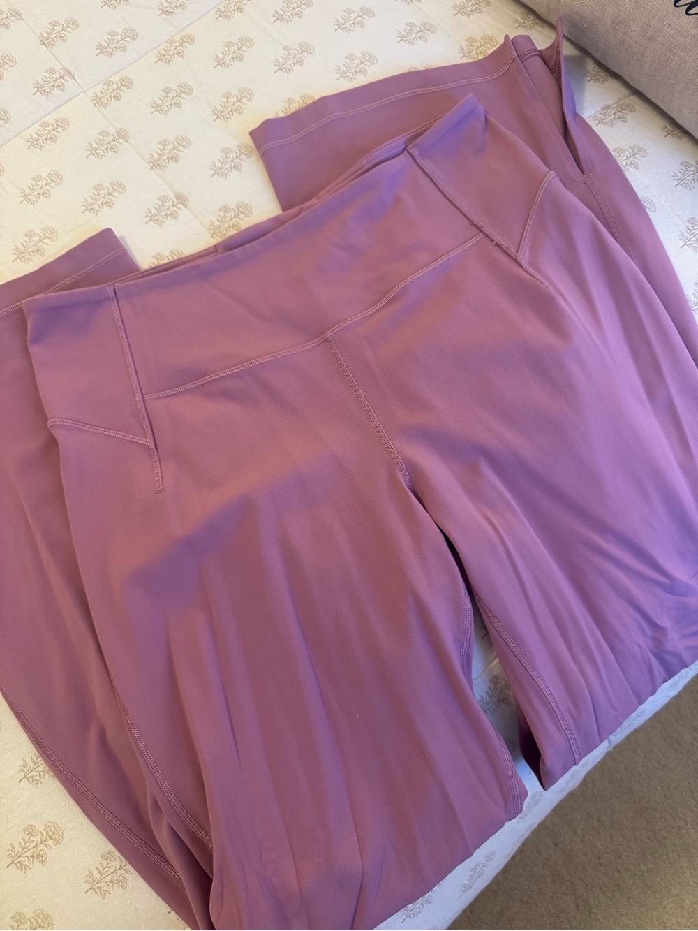 Women's High-Rise Lavender Active Leggings
